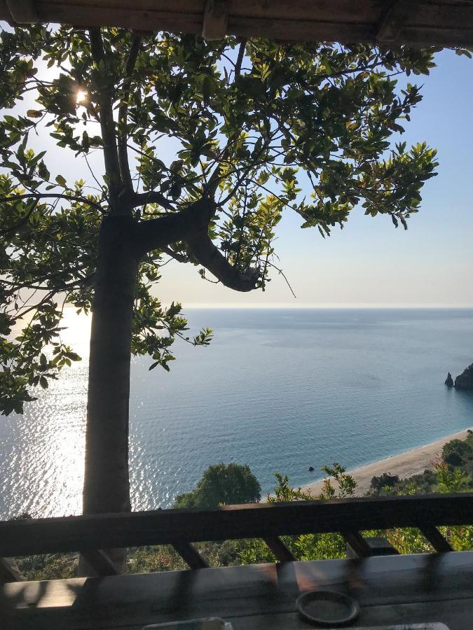 Balcony On The Rocks Villa Agioi Saranta Exterior photo