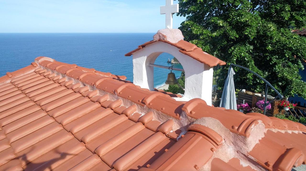 Balcony On The Rocks Villa Agioi Saranta Exterior photo
